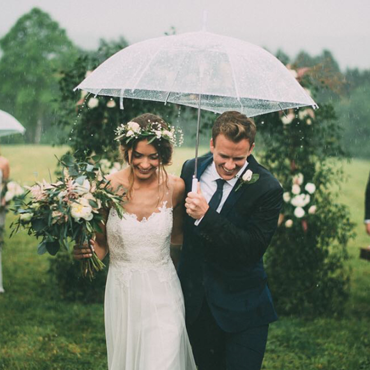 結婚式当日が雨かもしれない花嫁様へ贈る“雨だからこそ残せる美写真”