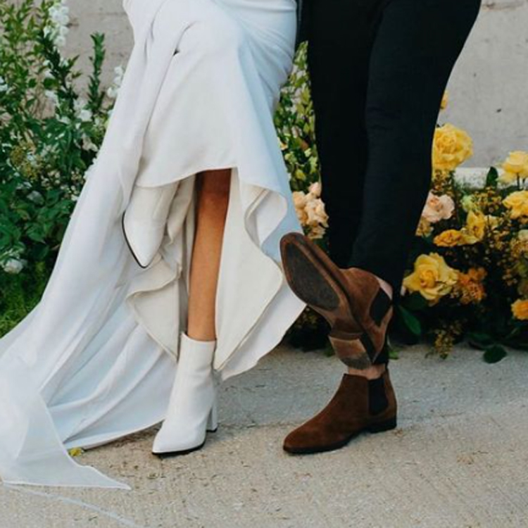 冬婚花嫁のマストハブ！ 白ブーツでおしゃれに寒さ対策を | 結婚式場